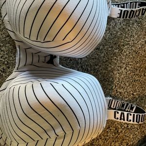 Lane Bryant lightly lined full coverage wire size 42 H